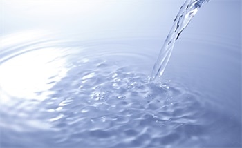 Graphene-Oxide Sieve Makes Seawater Drinkable