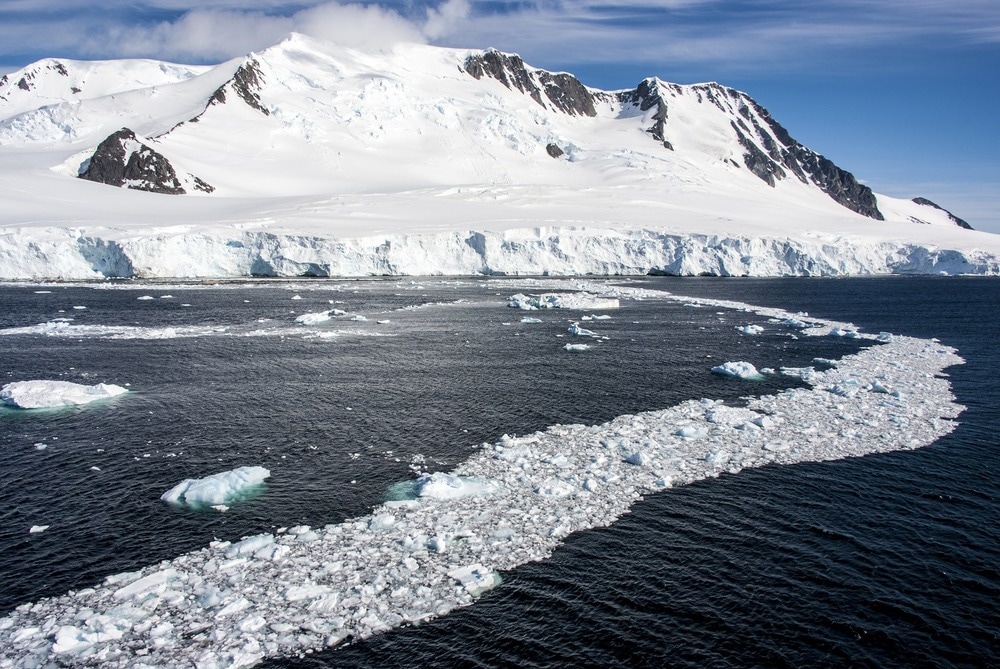 Investigating the Mechanisms Behind Antarctic Melt Season Delay