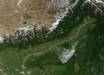 Soot Pollution on Himalayan-Tibetan Plateau Contributes to Earlier Snowmelt , Shrinking Glaciers