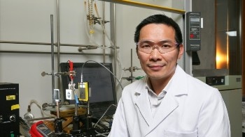 EPFL Chemists Develop an Efficient Process for Converting Carbon Dioxide into Carbon Monoxide