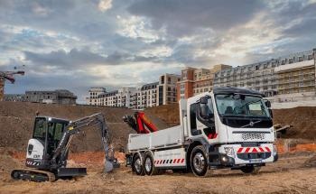 Volvo Group Begin Customer Deliveries of All-Electric Products