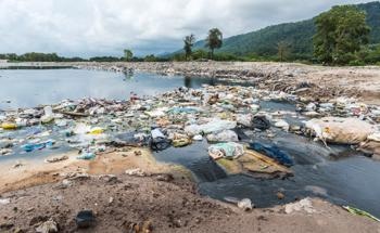 Novel Method for Mapping the Amount of Plastic Pollution in River Habitats