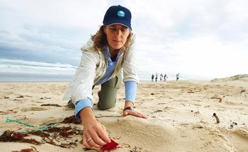 Plastic on Australia's Beaches Cut by Almost a Third